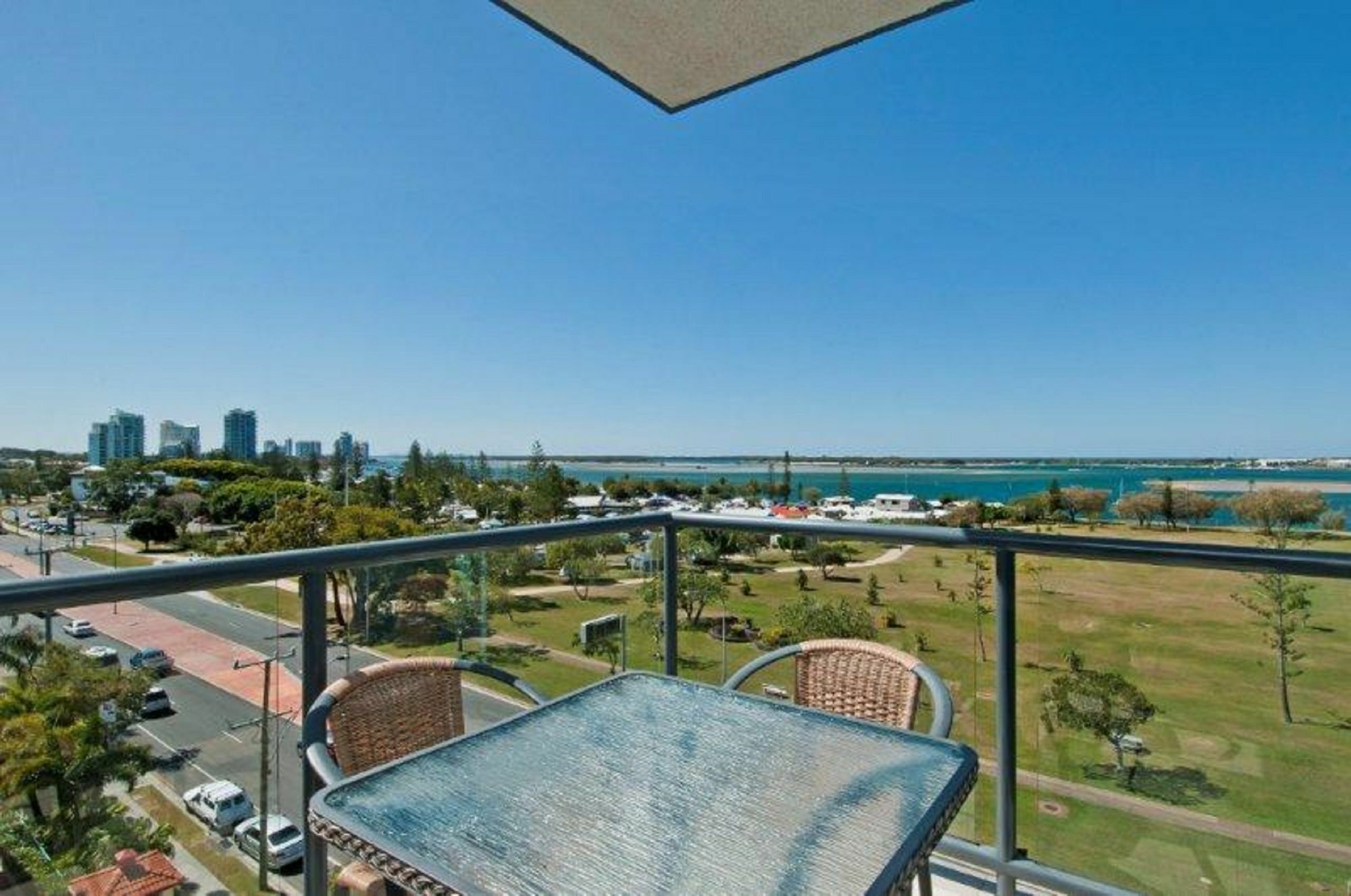 Aqualine Apartments On The Broadwater Gold Coast Exterior photo