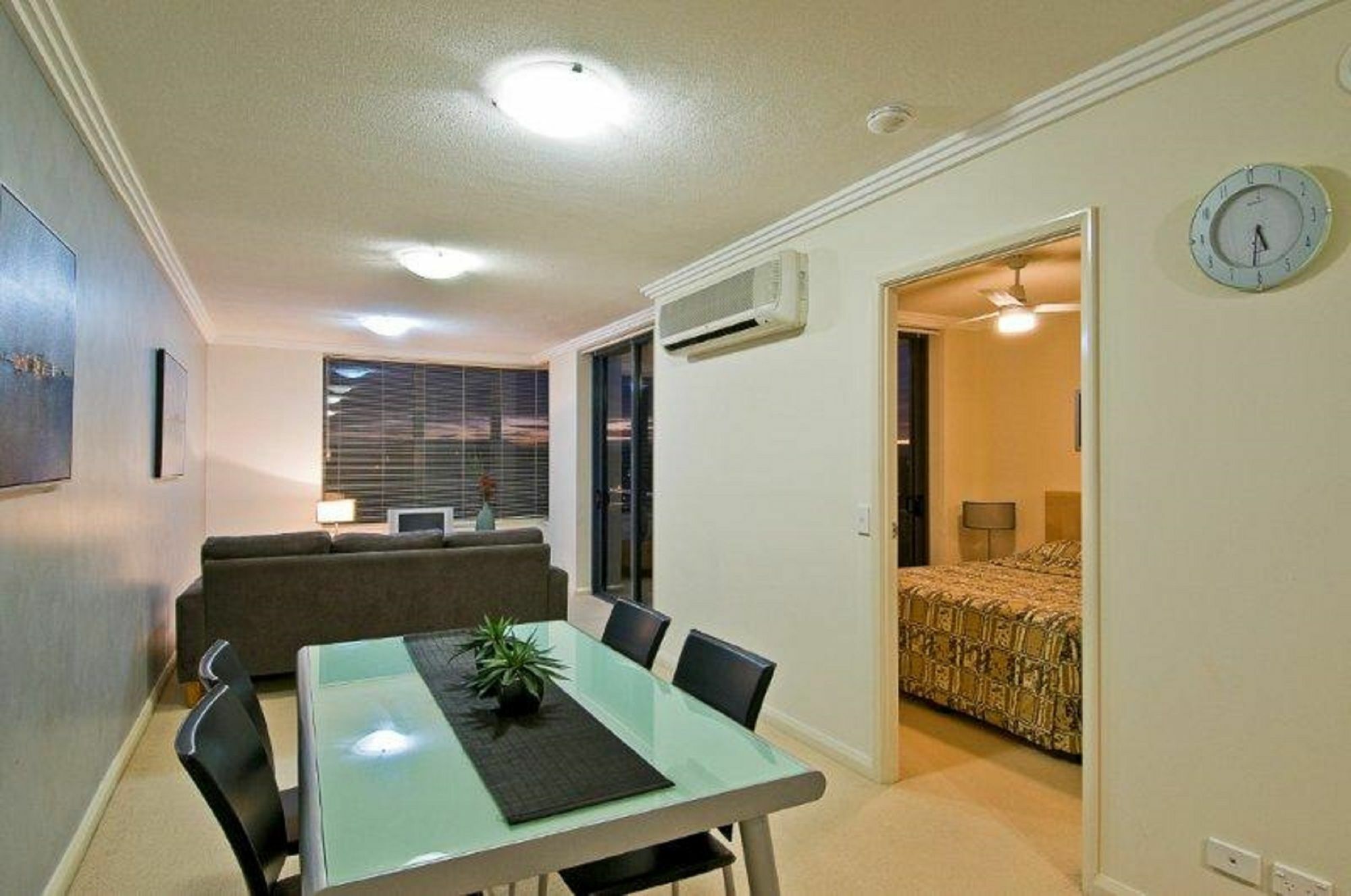 Aqualine Apartments On The Broadwater Gold Coast Exterior photo